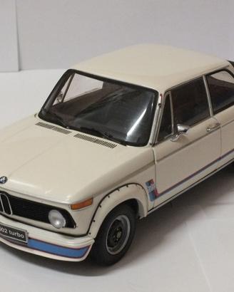 BMW 2002 Kyosho 1/18