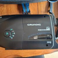 videocamera Grundig quasi nuova con custodia