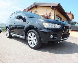 MITSUBISCHI OUTLANDER 155 CV 4X4-AUTOM. 7-POSTI UN