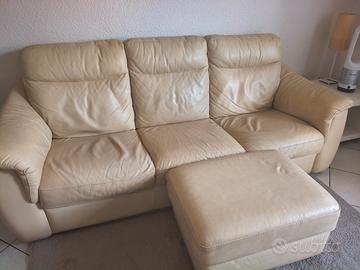 divano in pelle 