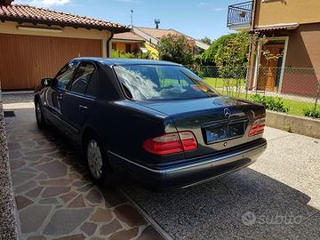 MERCEDES Classe E (W/S210) - 2000