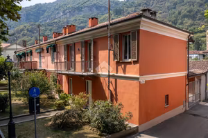 CASA SEMINDIPENDENTE A REVELLO