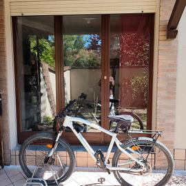 BICICLETTA DA DONNA MTB A PEDALATA ASSISTITA ROCK