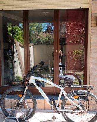 BICICLETTA DA DONNA MTB A PEDALATA ASSISTITA ROCK