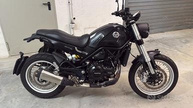 Benelli Leoncino 500 Trial