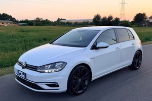 Volkswagen Golf 7.5 1.5 TGI 130 CV NEO Patentati