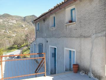 Casolare con terreno