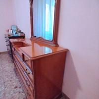 Cassettiera con specchio in legno massello