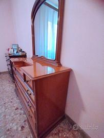 Cassettiera con specchio in legno massello