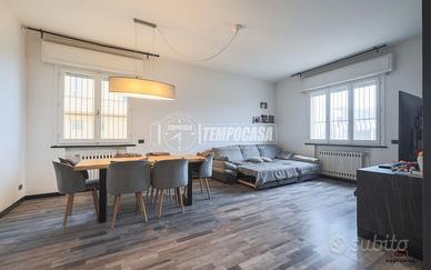 PORZIONE DI BIFAMILIARE IN ZONA OSPEDALE