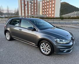 VOLKSWAGEN Golf 1.5 TGI DSG BMT 130 cv 7ª serie