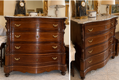Elegante cassettone d’epoca in legno, lavorato