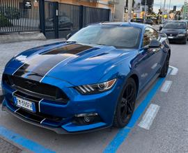 FORD Mustang con carbon kit (Super BOLLO pagato )