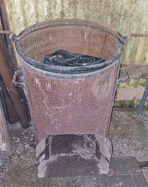 Fugone (focone)a legna con paiolo rame