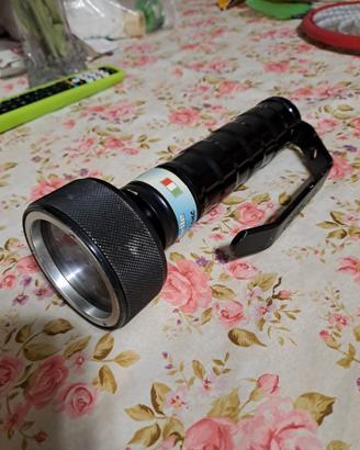 Torcia subacquea