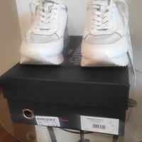 BLAUER SNEAKER TG. 39