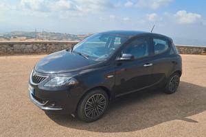 Lancia Ypsilon Hybrid-2022