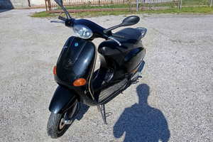 Piaggio vespa et4 125