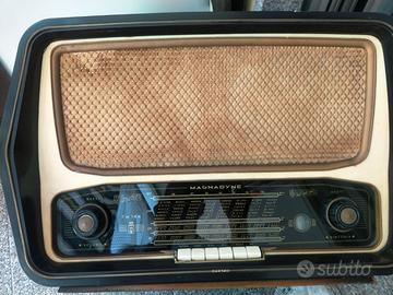 Radio d'epoca Magnadyne