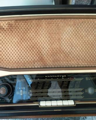 Radio d'epoca Magnadyne