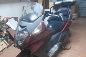 Honda Silver Wing 400