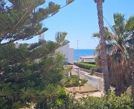 Villa a 50 metri dal mare