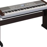 Yamaha DGX-640W Pianoforte Digitale (TRATTABILE)