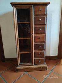 Mobile con cassettini e anta