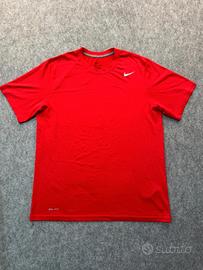 T-shirt Nike minimal rossa L