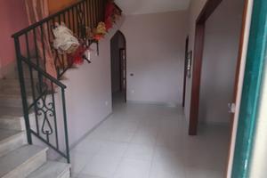 Liveri appartament0 con giardino