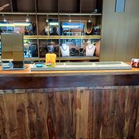 bancone in rovere da bar