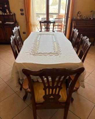 Tavolo da pranzo con 6 sedie antiche