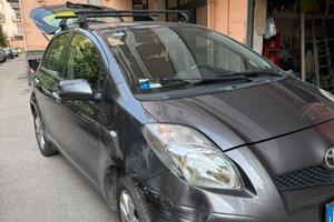 Auto Toyota Yaris