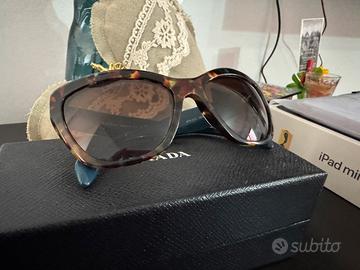 Occhiali da sole Prada