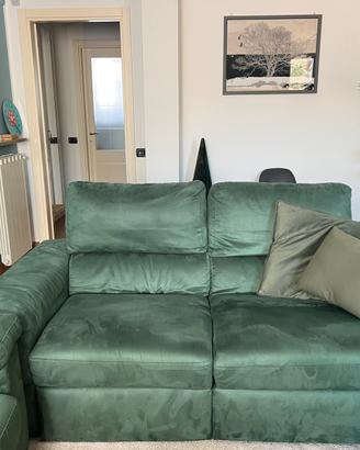 Eleganti divani in verde petrolio poltrone e sofà