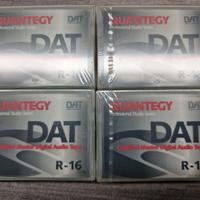 4 Cassette DAT