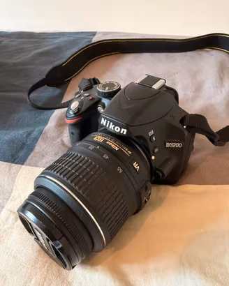 Nikon D3200 + Nikkor 18-55mm VR