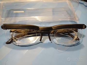 Occhiali regolabili da vicino da televendita