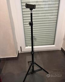 Treppiede per il telefono