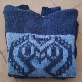 Maglione lana con cappuccio