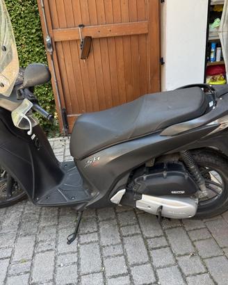Honda SH150i (2014) – Buone condizioni