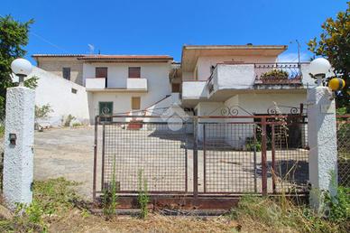 CASA SEMINDIPENDENTE A GIULIANOVA