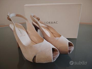 Sandali in camoscio con tacco