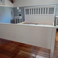 Letto matrimoniale con comdini