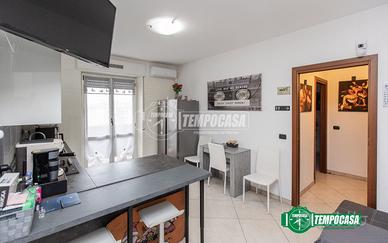 TRE LOCALI RISTRUTTURATO CON BOX E CANTINA - Zona