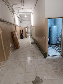 Lecce: Locale Commerciale