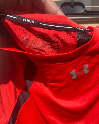 T shirt under armour