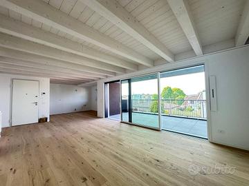 Appartamento di 182 m² con 5 locali e box auto a C