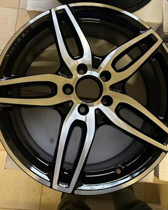 Cerchio mercedes classe A B CLA RAGGIO 18 amg