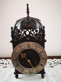 Orologio meccanico a lanterna